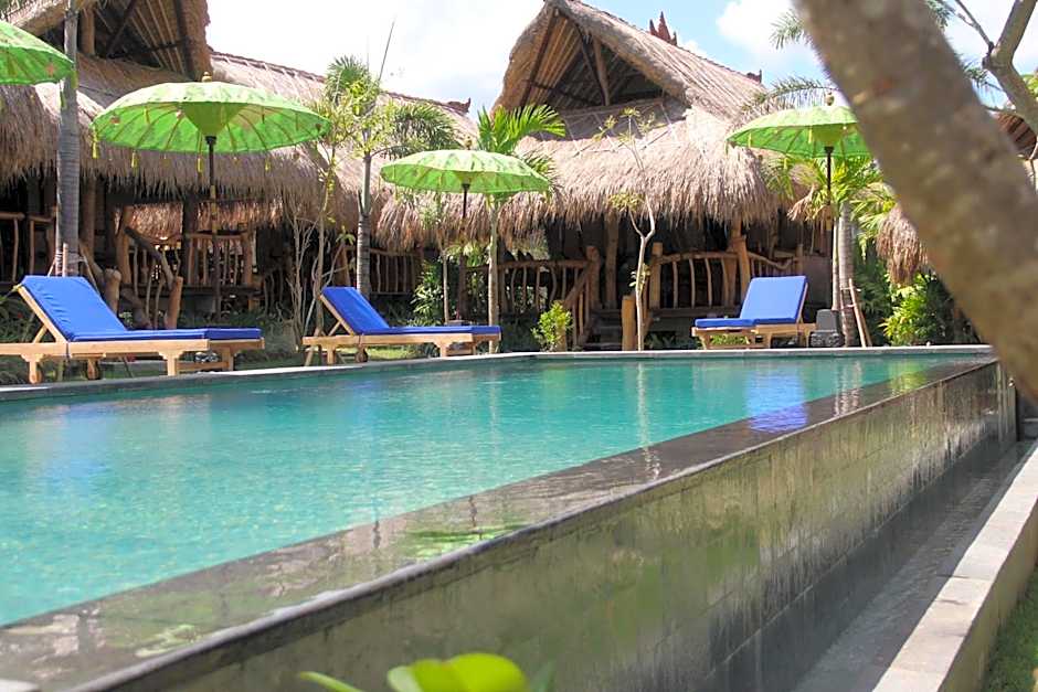 The Calmtree Bungalows