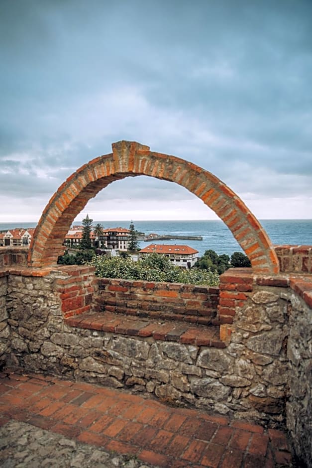 Hotel Mar Comillas by MIJ