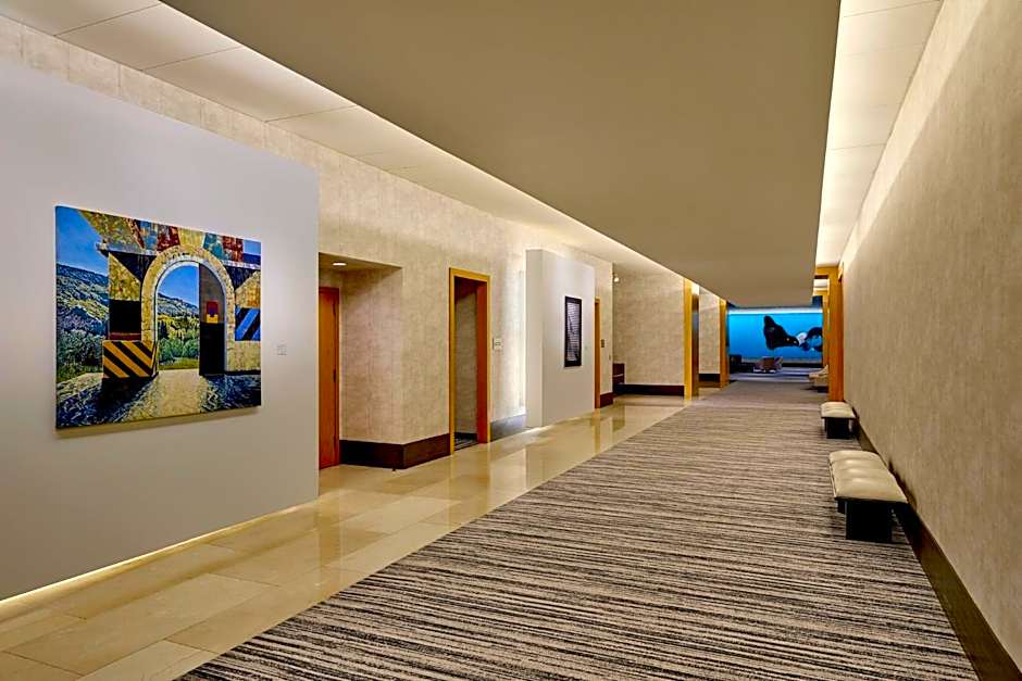 Loews Chicago O'Hare Hotel