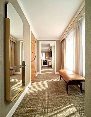 Junior King Suite