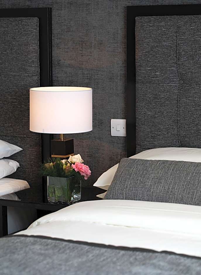 Killarney Oaks Hotel