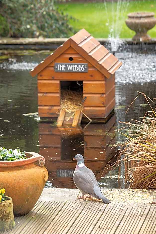 Treherne House & The Malvern Retreat