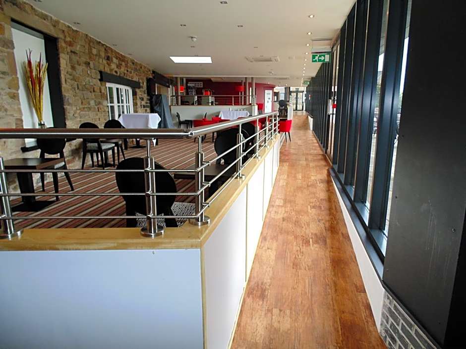 B/W Plus Lancashire Manor Hotel