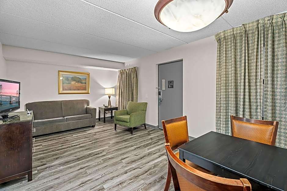 Quality Inn & Suites Mall of America - MSP Airport