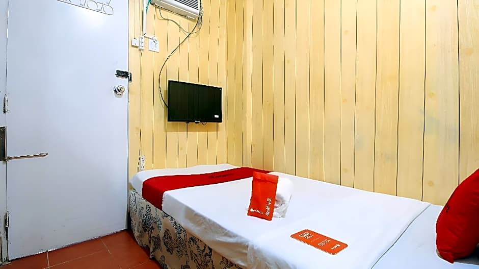 RedDoorz near OWWA Pasay