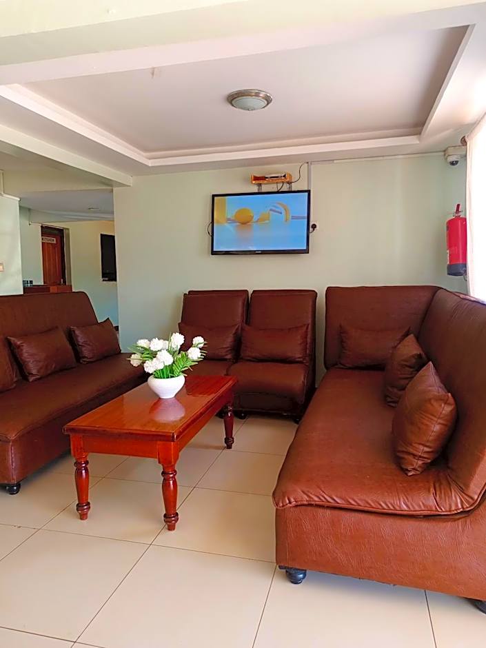 Savannah Paradise Hotel