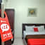 RedDoorz @ Hotel Rich Parepare near Pantai Mattirotasi