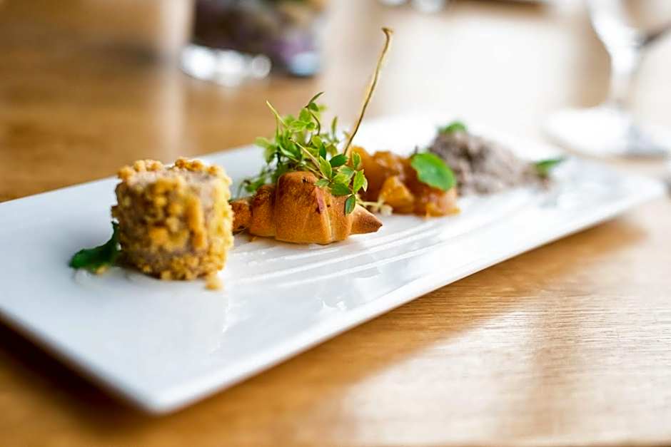 Heron Live Hotel Marina & SPA