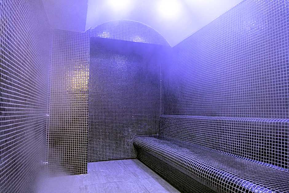 Gold Majesty Hotel