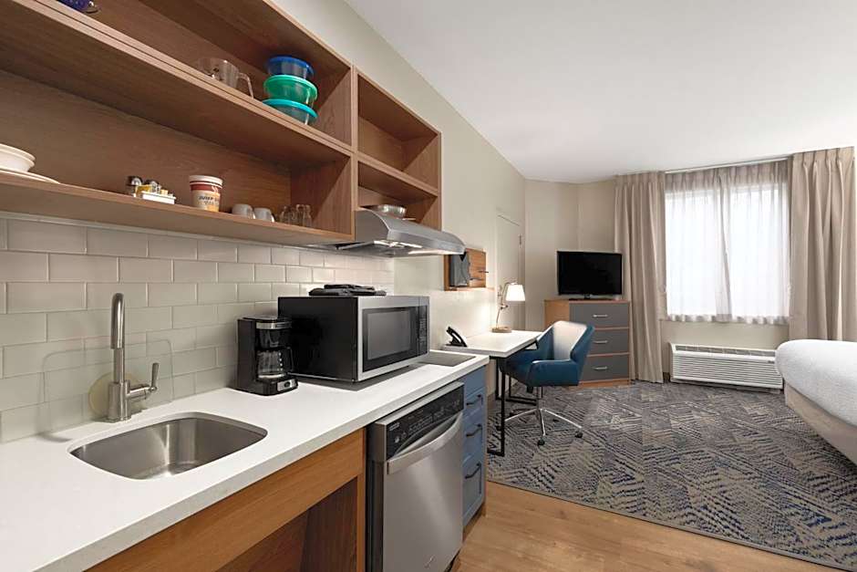 Candlewood Suites Mobile-Downtown By IHG