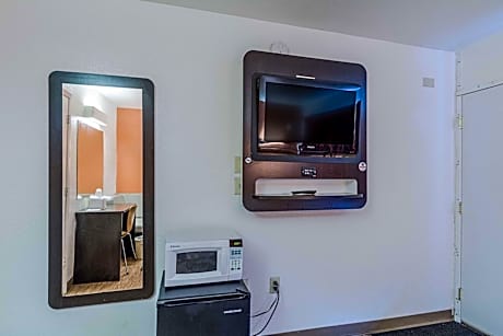 Quadruple Room - Disability Access - Non-Smoking