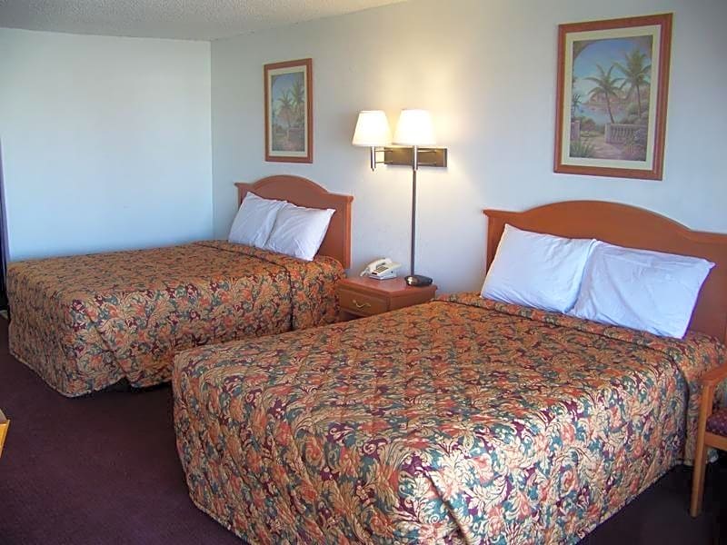 Travelers Inn and Suites