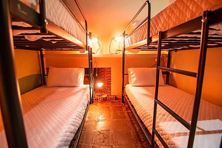 Yes Please! Hostel