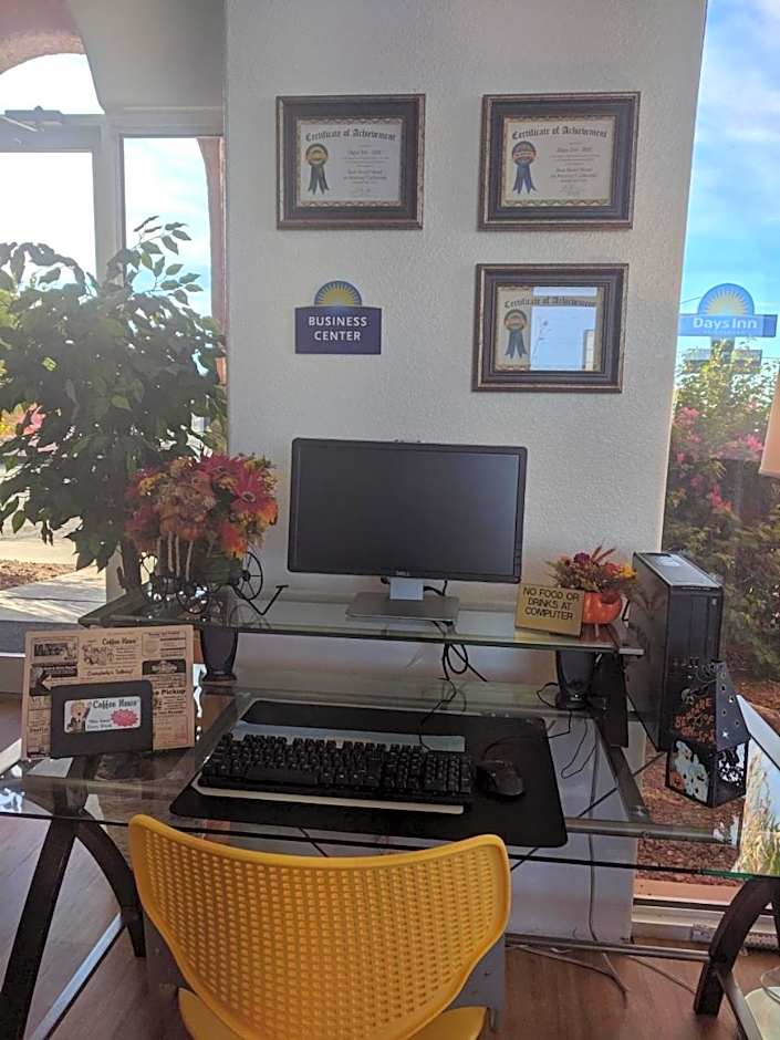 Days Inn by Wyndham Bullhead City