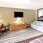 Super 8 by Wyndham Knoxville