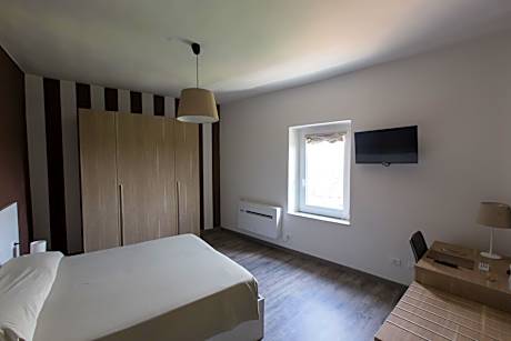 Double or Twin Room with Lake View