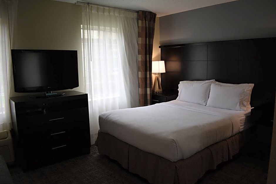 Staybridge Suites Cranbury - South Brunswick By IHG
