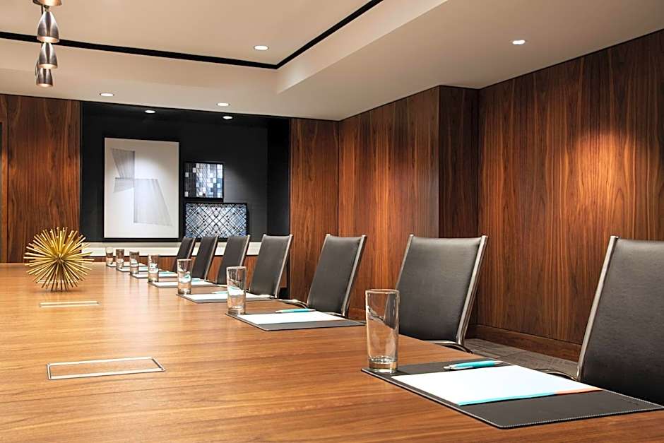 Le Meridien Houston Downtown