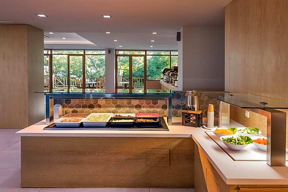 Porto Bello Beach Hotel