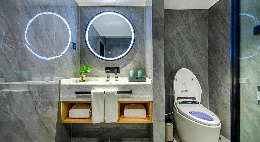 Yiwu Baide Theme Hotel