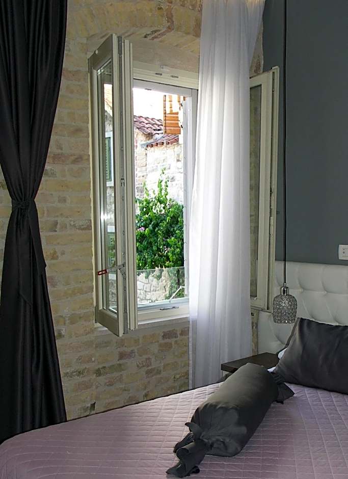 Aspalathos Residence