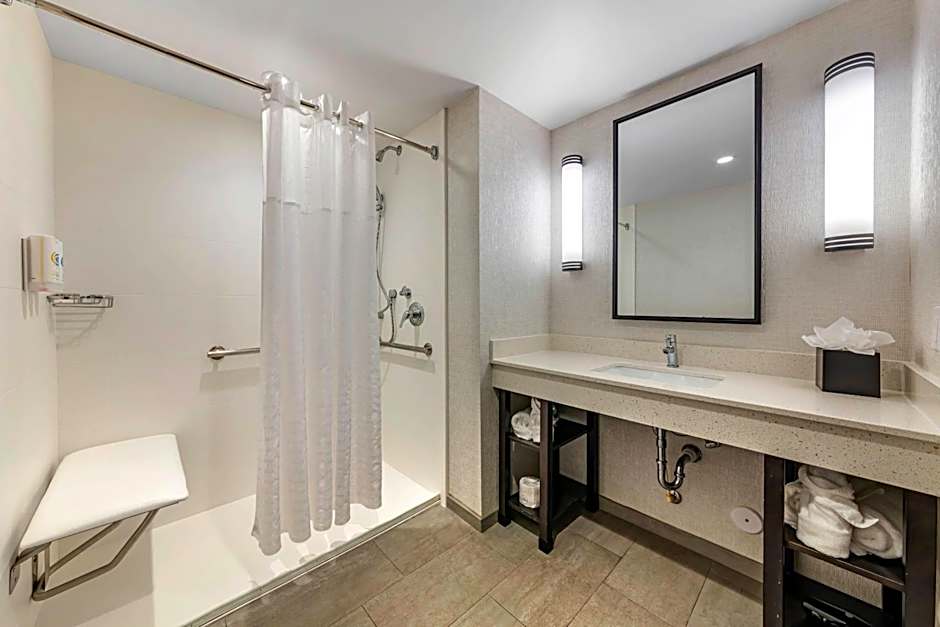 Comfort Inn & Suites Miami International Airport