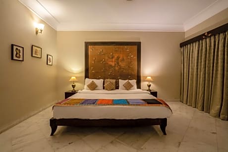 Super Deluxe Room with Plunge Pool