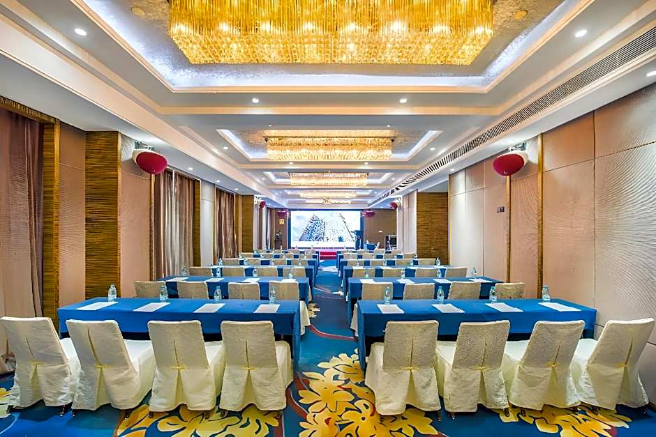 La Perle International Hotel