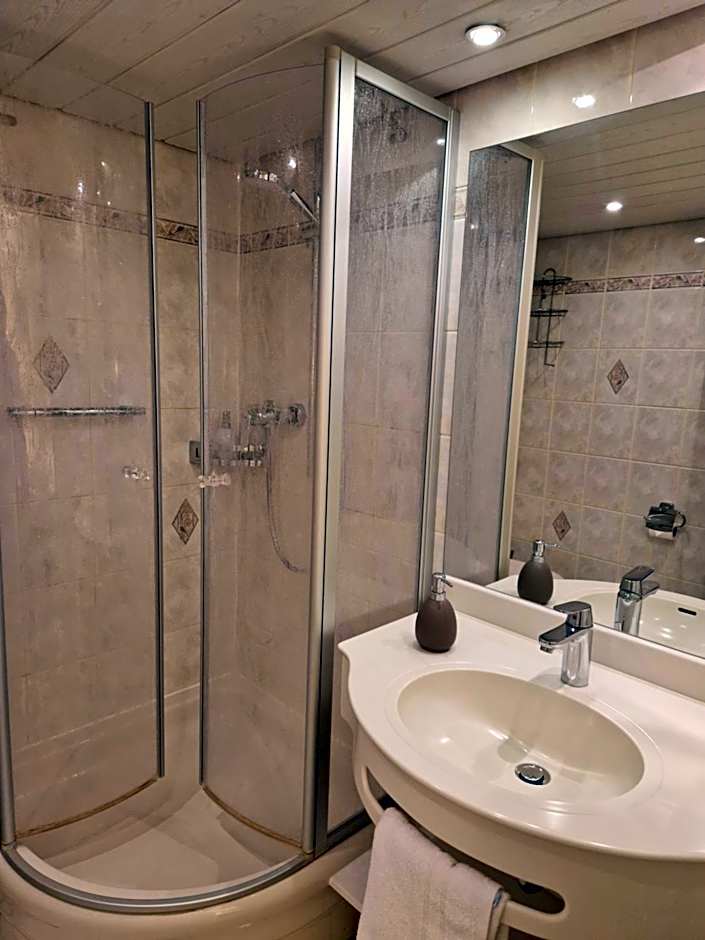 Hotel Garni "Am Ellinger Tor"