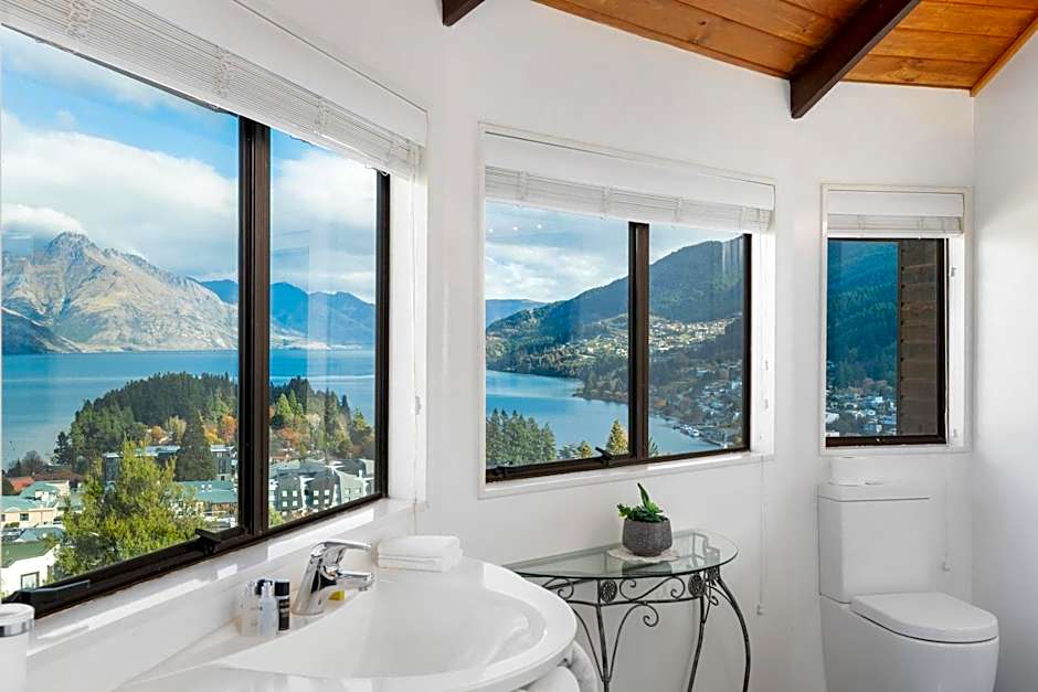 Balmoral Lodge