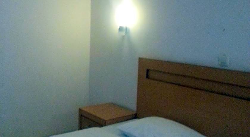 Hotel Syariah Arini Solo