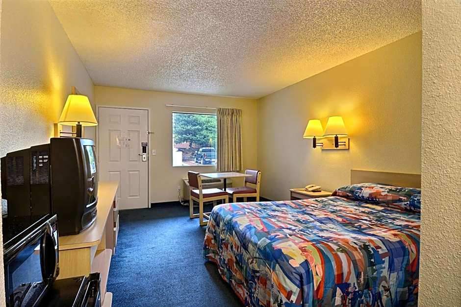 Motel 6-Seattle, WA - South
