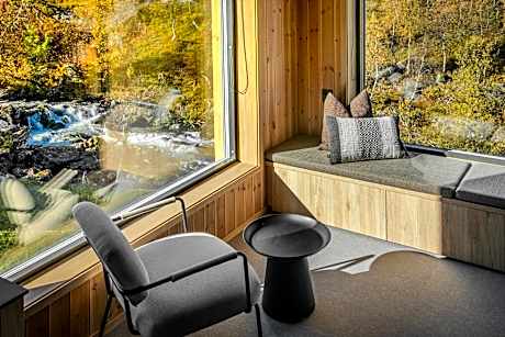 Family Room with Mountain View