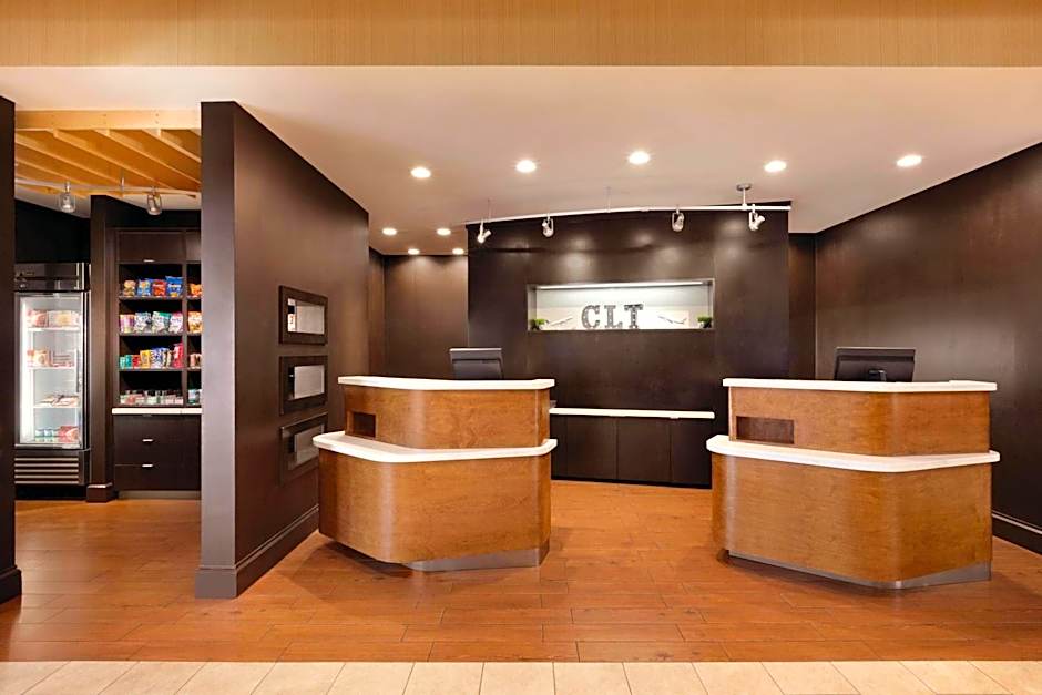 Courtyard by Marriott Charlotte Airport North