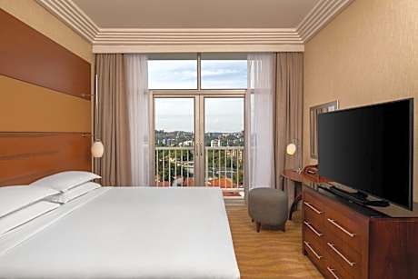 Diplomatic Suite, Club level, 1 Bedroom Executive Suite