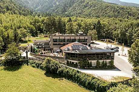 Ramilia Family Apartments Restaurant & Pizzeria