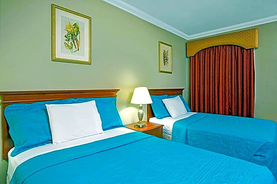 SUN AND SURF INN