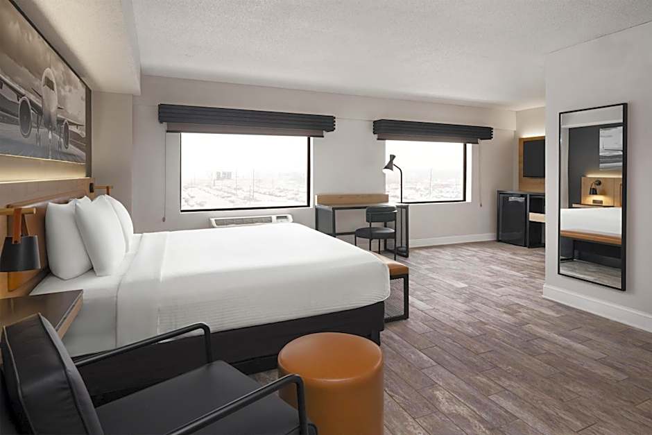 Aiden by Best Western Newark Airport