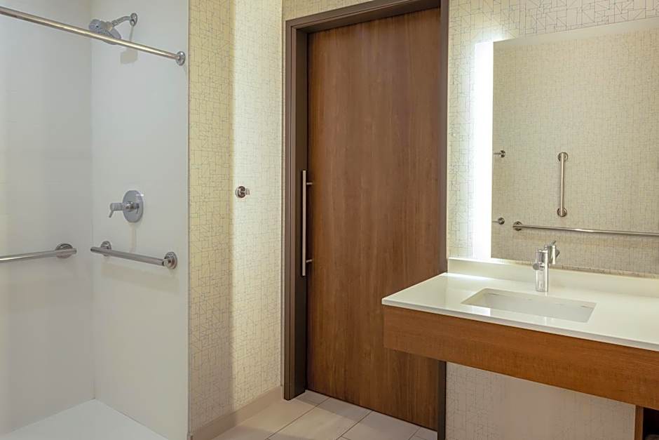 Holiday Inn Express and Suites Gilbert Mesa Gateway Airport By IHG