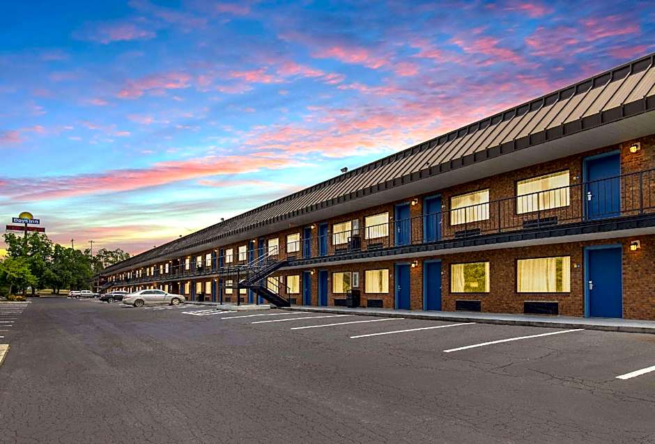 Days Inn by Wyndham St George