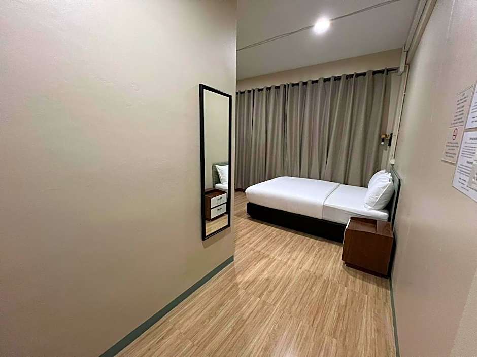 Bangwa House - MRT Bangwa Station