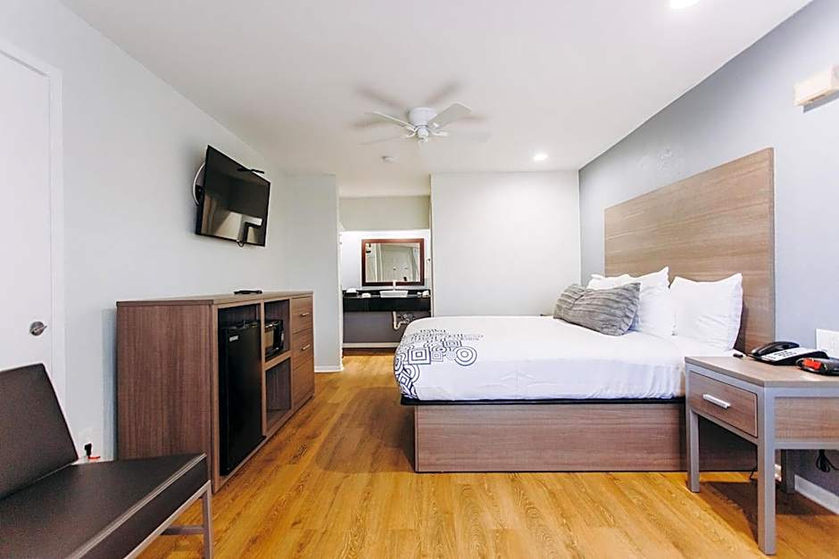 Scottish Inn & Suites - Kemah Boardwalk