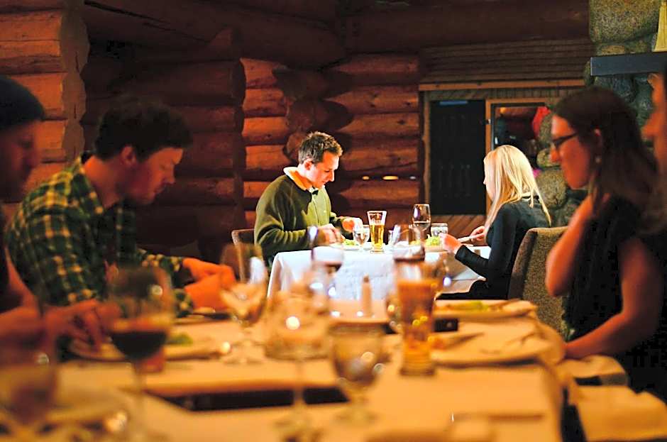Tyax Lodge & Heliskiing
