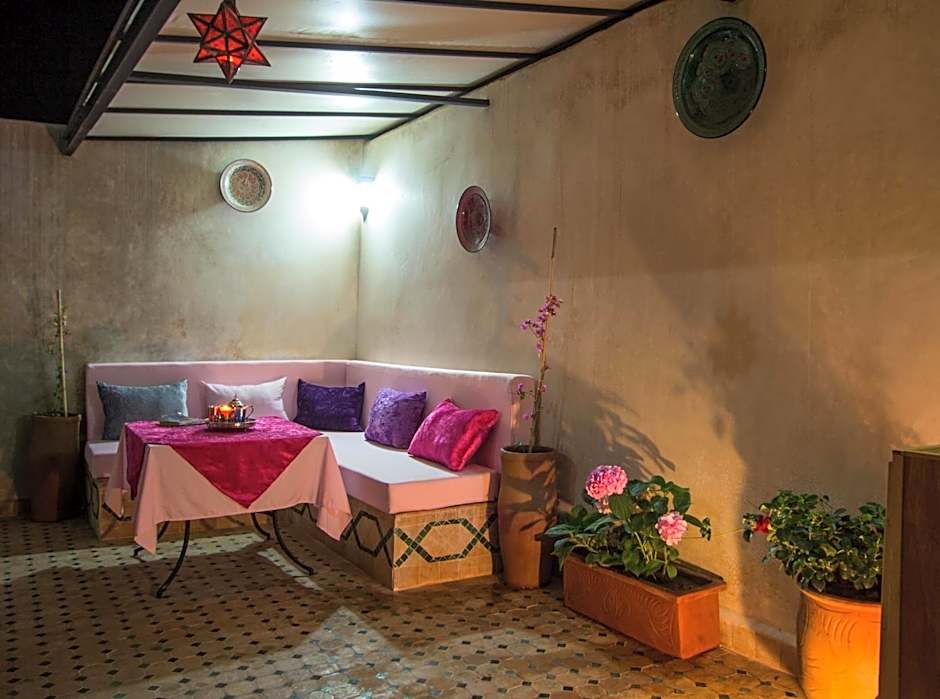 Riad Sanaa Rose