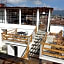 La Tozi Hotel