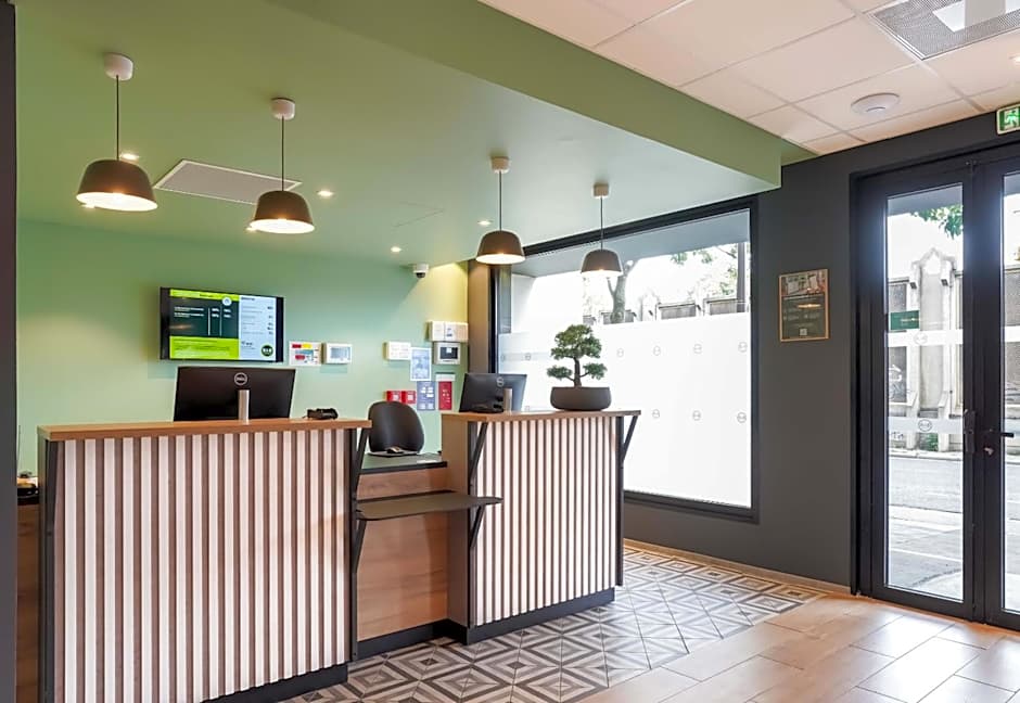 B&B HOTEL Paris Porte d'Orléans