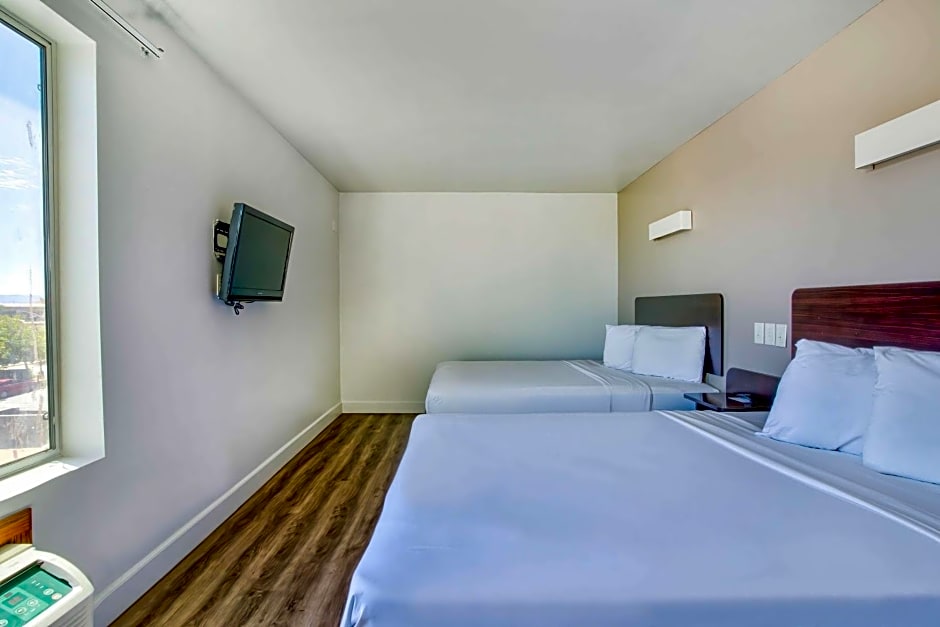 Motel 6-Hesperia, CA - West Main Street I-15