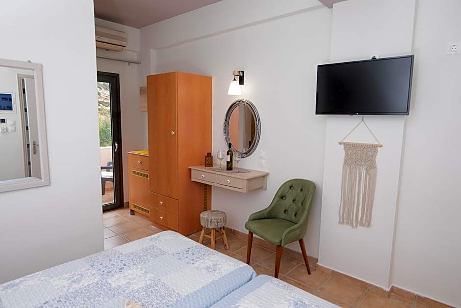 Tsaner Apartment and Rooms