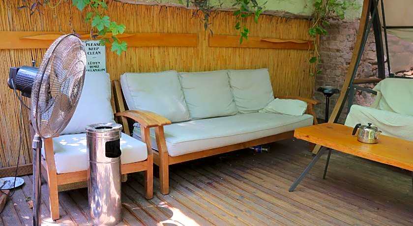 LOTUS GARDEN HOSTEL
