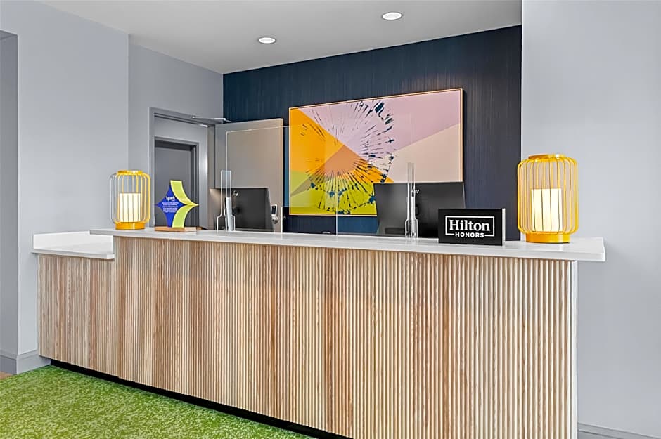 Spark by Hilton Victoria